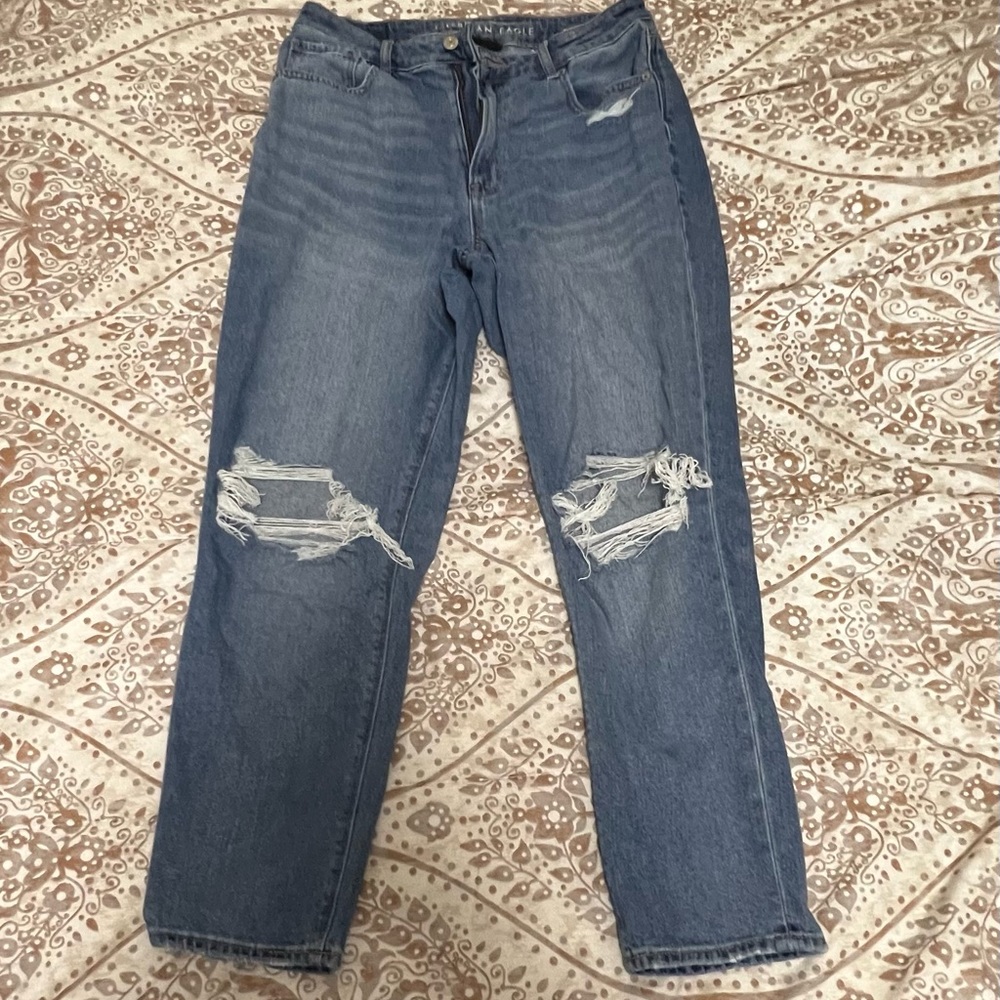 American Eagle mom jeans